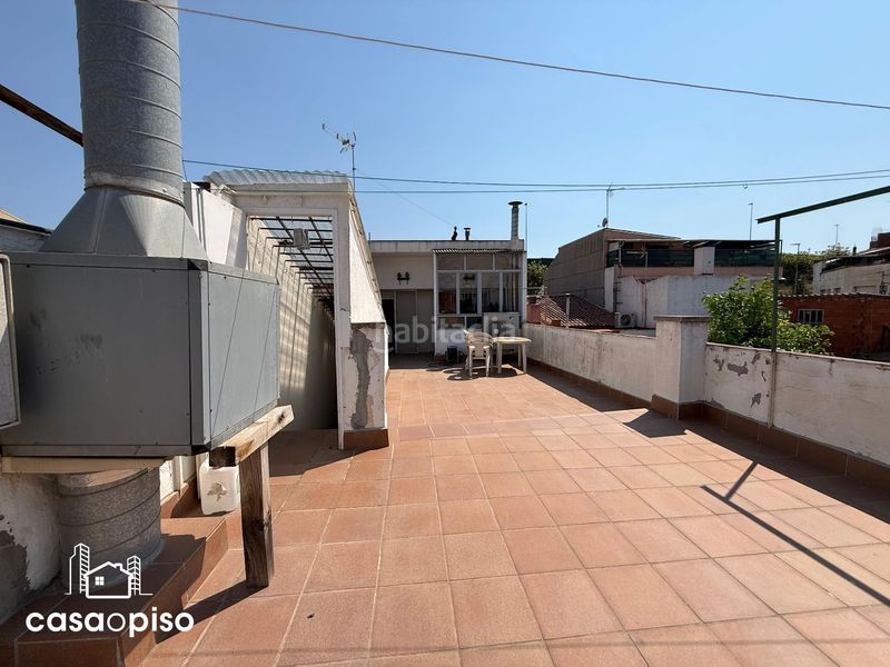 Foto 44e224bb-5145-42fe-8432-b535f4c4da2b. Casa adossada amb calefacció a Roc Blanc Terrassa