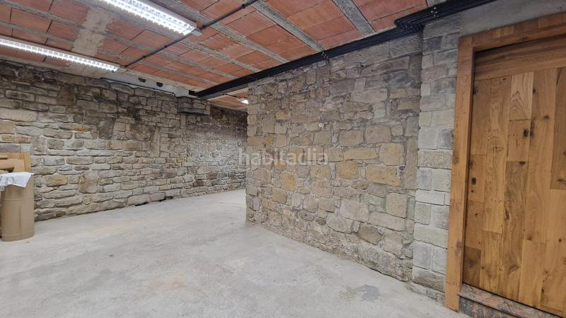 Foto 031ba445-7c26-42e1-acdc-190f63d93e00. Affitto locale commerciale in Barri Antic Manresa