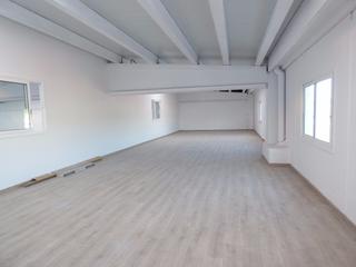 Nau industrial a Sant Vicenç de Castellet. Nave seminueva en venta en sant vicenç de castellet para inverso