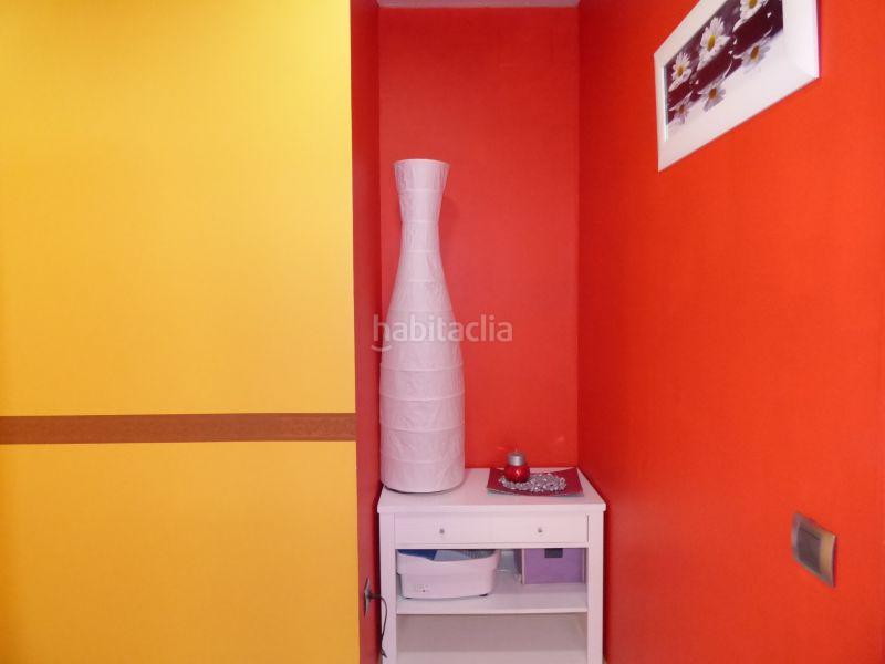 Foto 4c56d7a3-d10b-40f1-8e13-7cb4cfc3fd2b. Alquiler local comercial  reformado en alquiler en la font dels capellans en Manresa