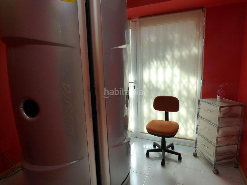 Foto daa44409-fb5a-46b4-878c-e208d4975913. Alquiler local comercial  reformado en alquiler en la font dels capellans en Manresa