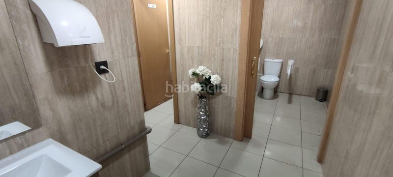 Foto 51a6dc48-c027-4dd1-9b1b-cdffe321c6e7. Traspaso local comercial oportunidad de negocio en pleno funcionamiento en Manresa