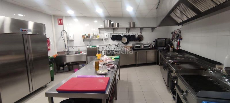 Foto ed673f97-6d52-45a9-81a1-f5adc4f58060. Traspaso local comercial oportunidad de negocio en pleno funcionamiento en Manresa