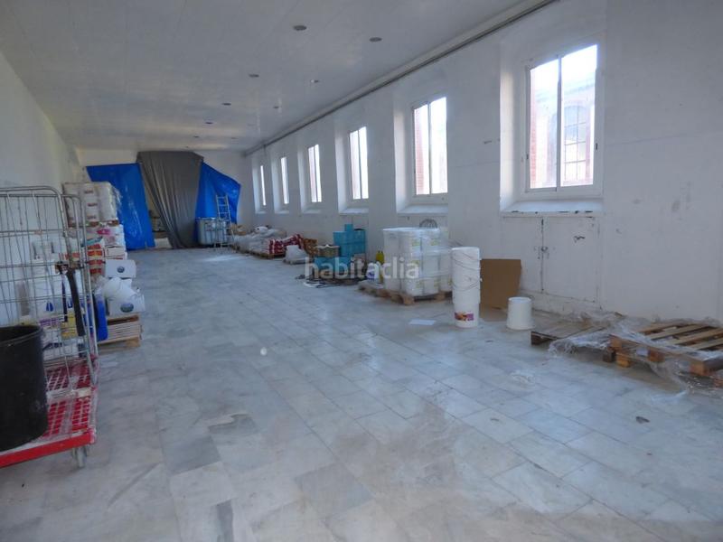 Foto f209ff44-70dd-4e53-be92-7e6a15d8c405. Fabrikhalle in Navàs