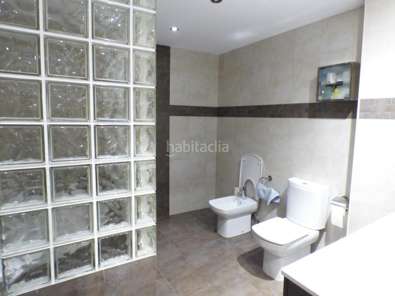 Foto 4ecae9c3-cc3f-4e33-827d-2d0494112388. Dúplex maravilloso duplex invertido en venta con 3 habitaciones en Badalona