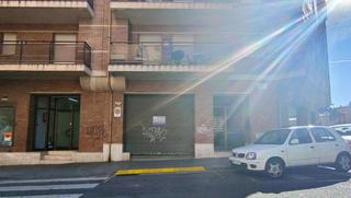 Lloguer Local Comercial a Carretera de Vic - Remei. Local de 80 m2 con puerta automática y muelle de carga en alquil