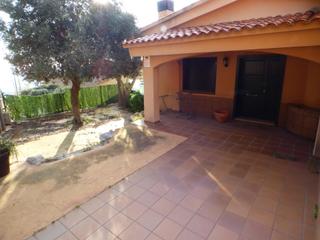 Chalet dans Roca Grossa. Impresionante chalet en venta en lloret de mar