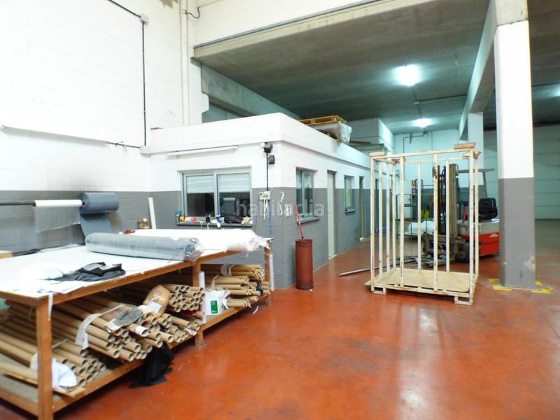 Foto a11c8644-3b7e-4ad9-9705-63bc1b2a9db8. Nave industrial nave en venta poligono les vives en Sant Vicenç de Castellet