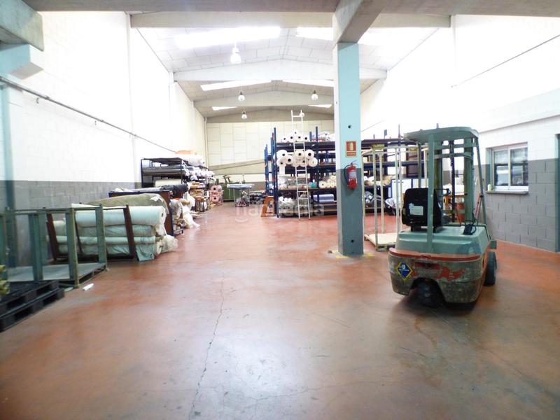 Foto eeafc3a8-6c1c-48ab-844e-168076cf0159. Nave industrial nave en venta poligono les vives en Sant Vicenç de Castellet