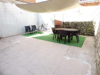 Maison à Sant Vicenç de Castellet. Casa reformada de dos plantas en el centro de sant vicenç de cas