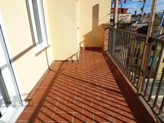 Lloguer Pis a Valldaura-Carretera de Cardona. Alquiler de atico con terraza reformado en zona carretera cardon
