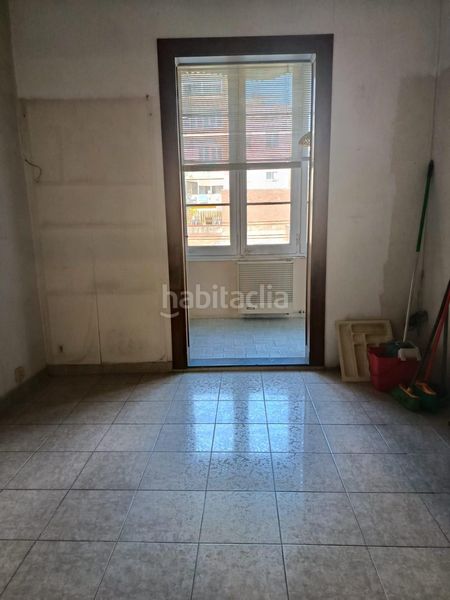 Foto 3eafee0b-1f53-4438-8c2c-e70a268598ab. Pis amb calefacció a El Camp de l´Arpa del Clot Barcelona