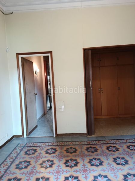 Foto b9c66bf6-612b-4ec5-aa33-a97e7b6633dd. Pis amb calefacció a El Camp de l´Arpa del Clot Barcelona