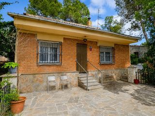 House in Viladecavalls. Casa exclusiva en canet de fals espacio, luz y naturaleza a 10 m