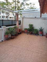Pis  Carrer violant d'hongria. Planta baja en san pedro con gran terraza
