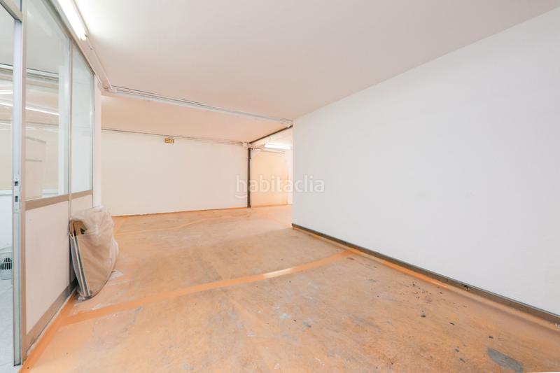 Foto 30e3ea44-e7d6-4aeb-9a34-96fe00d4e4c6. Local comercial a Sant Climent de Llobregat
