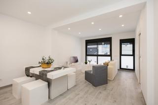 Piso  Carrer de les colomeres. descubre tu nuevo hogar en gav en zona colomeres!