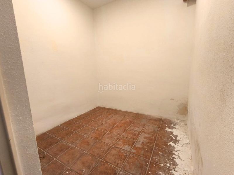 Foto a42a4ca1-9b15-4c84-aadc-832654d0c92a. Location local commercial dans carrer víctor balaguer 38 dans Sant Boi de Llobregat