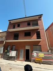 Dúplex  Carrer de josep masgrau i tió. Duplex de obra nueva en zona "el pedró" 2 habitaciones + buhardi