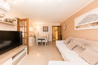 Pis  Carrer d'àngel arañó. Amplia vivienda de 4 habitaciones con balcón, ascensor y lista p
