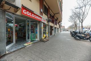 Lloguer Local Comercial  Carrer de la mare de déu de montserrat. ¡oportunidad única! se alquila local comercial en torrente balle