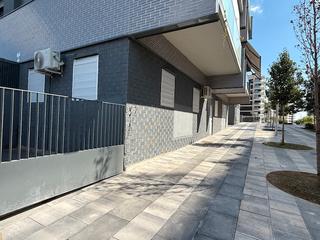 Alquiler Local Comercial  Avinguda de clara campoamor. ¡oportunidad de alquiler en la zona nueva de llevant!