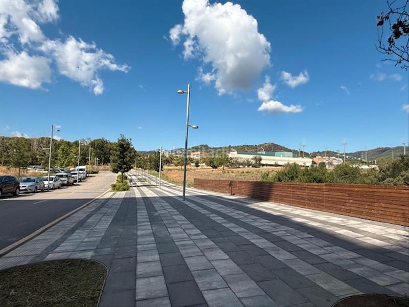 Foto eb46d502-be65-4764-ba5a-56f5f7a369b2. Alquiler local comercial ¡oportunidad de alquiler en la zona nueva de Llevant! en Viladecans