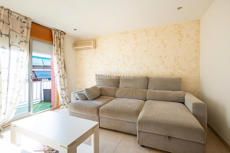 Foto ac99e2ff-8dc0-424f-ad00-87eea953ca1c. Piso ¡piso listo para entrar a vivir , zona carretera sant climent! en Viladecans