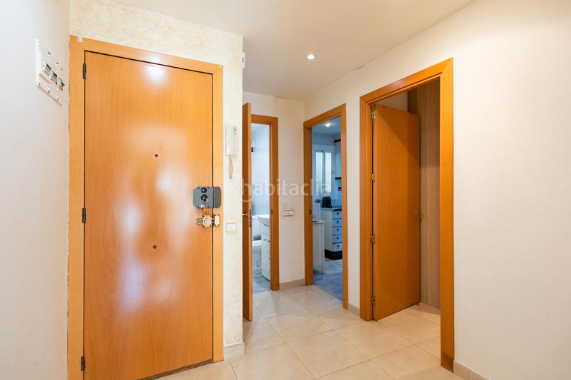 Foto dcc39bf0-4576-4037-a8e6-780e37183772. Piso ¡piso listo para entrar a vivir , zona carretera sant climent! en Viladecans