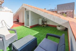 Tríplex  Passeig de joan maragall. Tríplex de 4 habitaciones con terraza de 40m², parking y traster