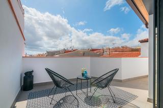 Dúplex  Plaça de campfaso. ¡fantástico ático dúplex con terraza y balcón en la gavarra!
