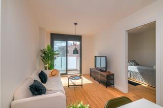 Ático en Plaça de campfaso 2. ¡vive en un ático dúplex con terraza y balcón lleno de luz!