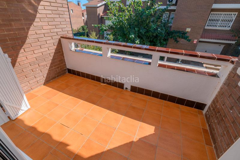 Foto 1026c144-cfcf-4469-8d16-d74a3652ce08. Casa amb calefacció aparcament piscina a La Roureda Viladecans