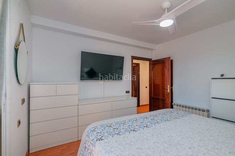 Foto 72f950fe-2f1c-4584-bf4b-30530027c166. Casa amb calefacció aparcament piscina a La Roureda Viladecans