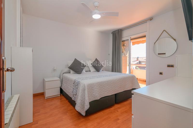 Foto 94057c68-a087-435c-bcc9-1476e543783e. Casa amb calefacció aparcament piscina a La Roureda Viladecans