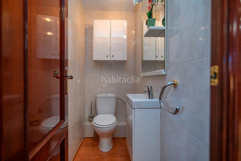 Foto b2ad8c75-cd33-4263-83d4-744d5f6592bb. Casa amb calefacció aparcament piscina a La Roureda Viladecans