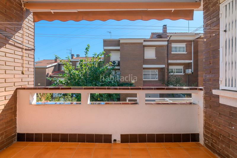 Foto c44c391d-146a-4777-84d1-12b4be6fb963. Casa amb calefacció aparcament piscina a La Roureda Viladecans