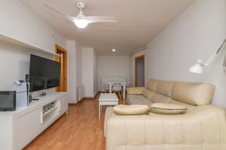 Piso  Carrer de joaquim monmany 11. Vivienda de 4 habitaciones en finca con ascensor en can calders