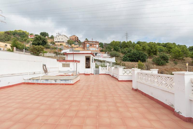 Foto 05c24bc5-7965-41fe-a13e-982434e7712b. Casa amb calefacció aparcament a Els Canons - Les Orioles - Can Paulet Sant Boi de Llobregat