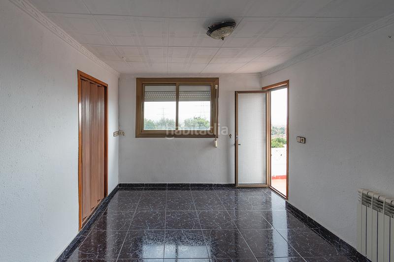 Foto 0a5f24de-a9ae-456a-8b93-4affb4bb09c4. Casa amb calefacció aparcament a Els Canons - Les Orioles - Can Paulet Sant Boi de Llobregat