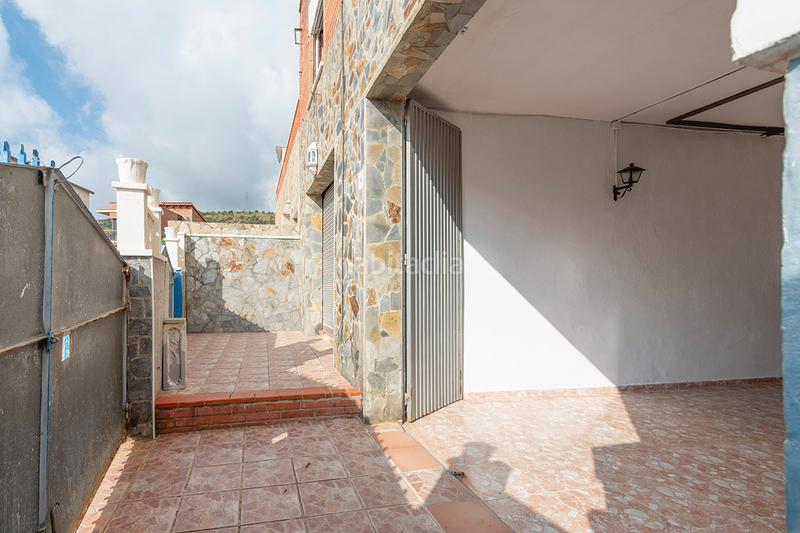 Foto 0e880f2f-11f0-4ddf-96f6-4aad377c320f. Casa amb calefacció aparcament a Els Canons - Les Orioles - Can Paulet Sant Boi de Llobregat