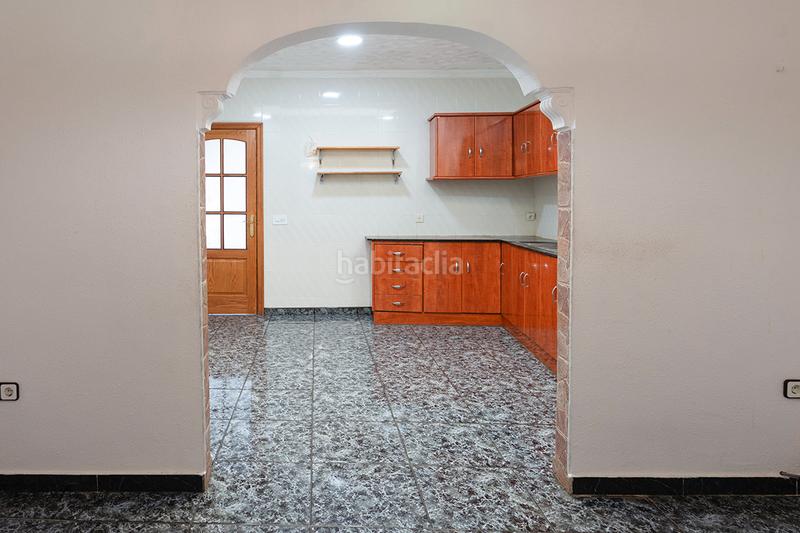 Foto 360563ed-d780-4da5-9371-c5ed0df7145d. Casa amb calefacció aparcament a Els Canons - Les Orioles - Can Paulet Sant Boi de Llobregat