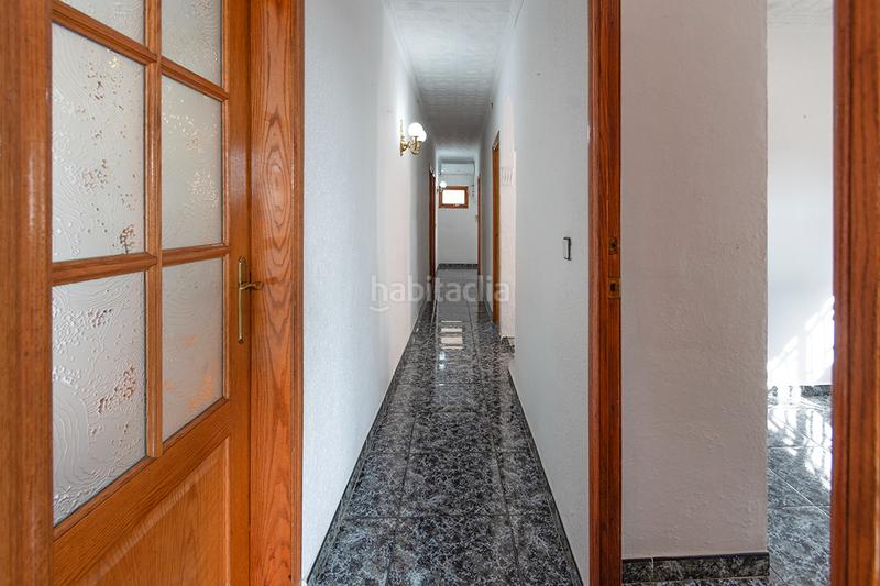 Foto 4c56609a-3f77-48d7-b7f5-1f83c818359c. Casa amb calefacció aparcament a Els Canons - Les Orioles - Can Paulet Sant Boi de Llobregat