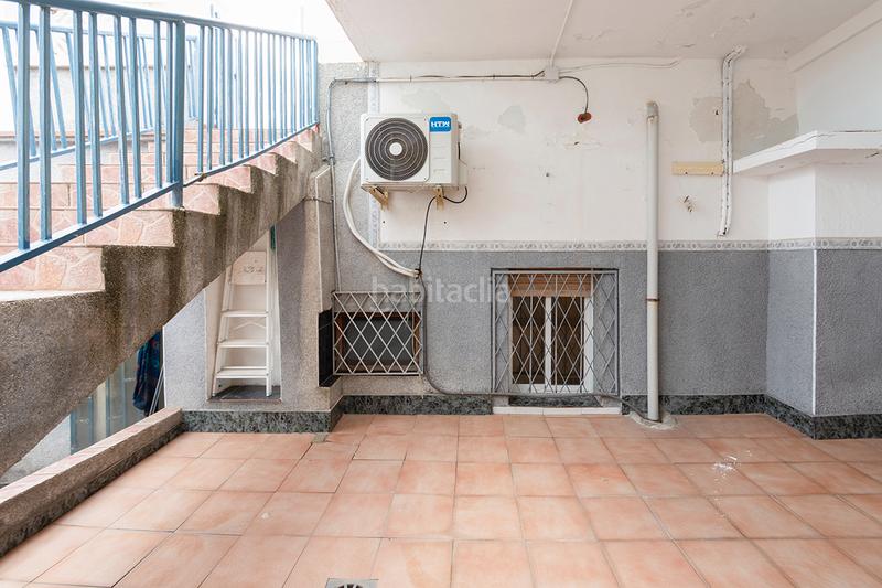 Foto 5ab891ec-18a5-455a-92ad-186c69ed85ba. Casa amb calefacció aparcament a Els Canons - Les Orioles - Can Paulet Sant Boi de Llobregat