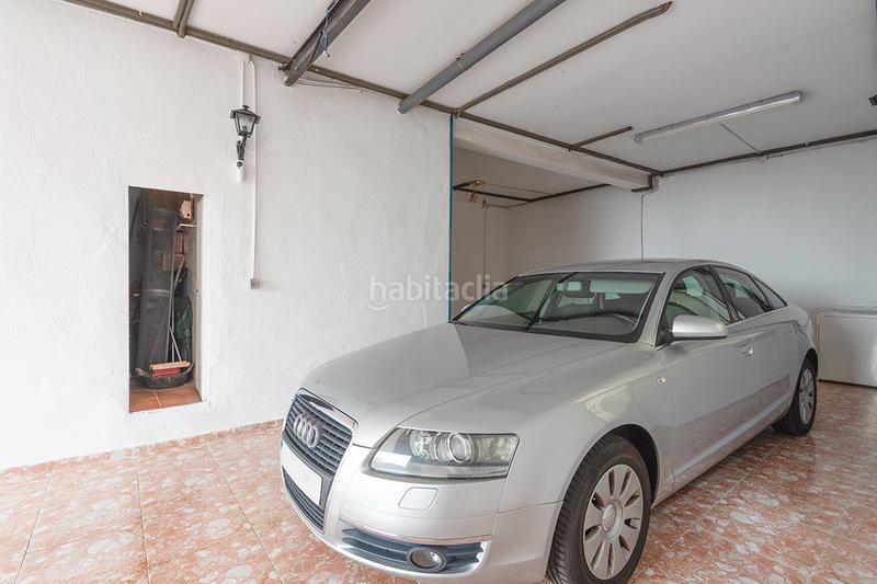 Foto 6bb81953-3ebe-4603-8056-04a187469856. Casa amb calefacció aparcament a Els Canons - Les Orioles - Can Paulet Sant Boi de Llobregat