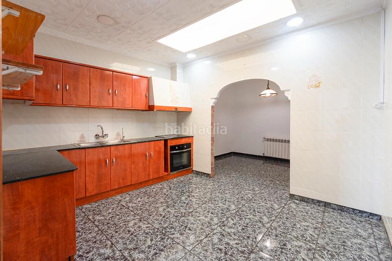 Foto 855e5d42-abc4-4830-9eb5-3fec93fbf464. Casa amb calefacció aparcament a Els Canons - Les Orioles - Can Paulet Sant Boi de Llobregat