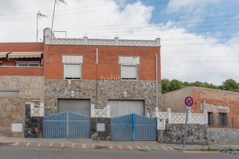 Foto 8ec4783c-db26-4371-b5d1-28d0bffb55de. Casa amb calefacció aparcament a Els Canons - Les Orioles - Can Paulet Sant Boi de Llobregat