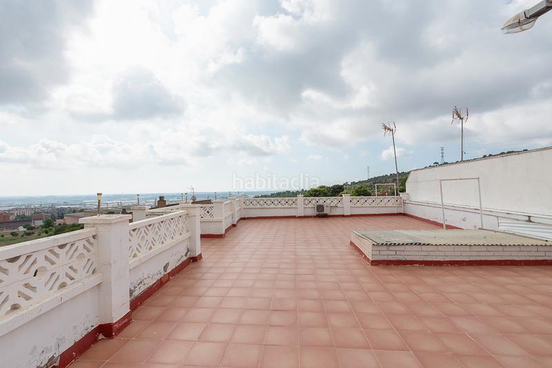 Foto a7df6116-1bc7-460f-85a8-25c1ce4e178e. Casa amb calefacció aparcament a Els Canons - Les Orioles - Can Paulet Sant Boi de Llobregat