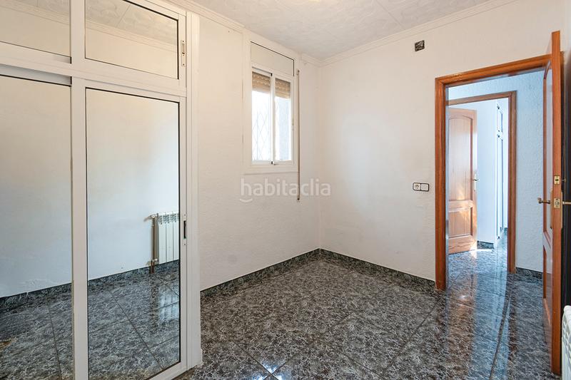 Foto b8bd27b8-9e9b-4482-bf7e-eaa9008bb9cb. Casa amb calefacció aparcament a Els Canons - Les Orioles - Can Paulet Sant Boi de Llobregat