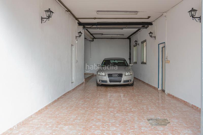 Foto c26edf69-b7f2-402d-b760-23d3eed56949. Casa amb calefacció aparcament a Els Canons - Les Orioles - Can Paulet Sant Boi de Llobregat